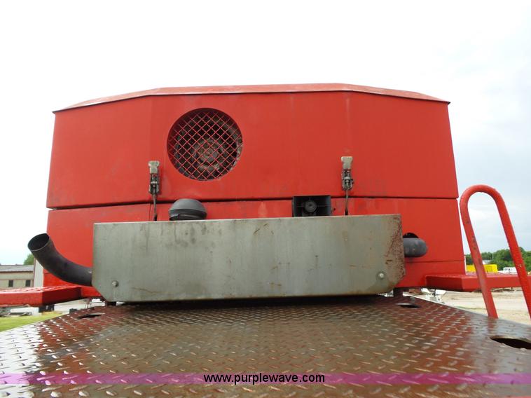 image for item L2051 1994 Somero S-240 laser screed