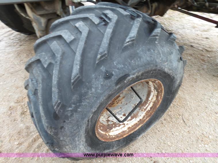 image for item L2051 1994 Somero S-240 laser screed