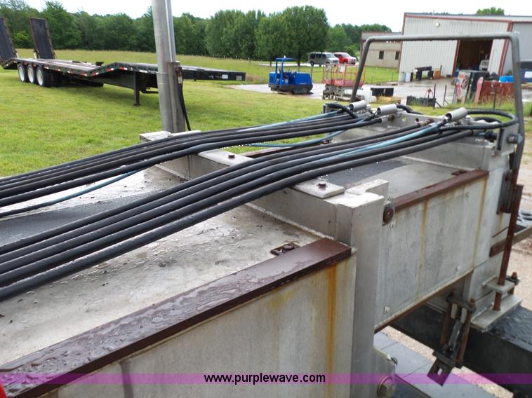 image for item L2051 1994 Somero S-240 laser screed