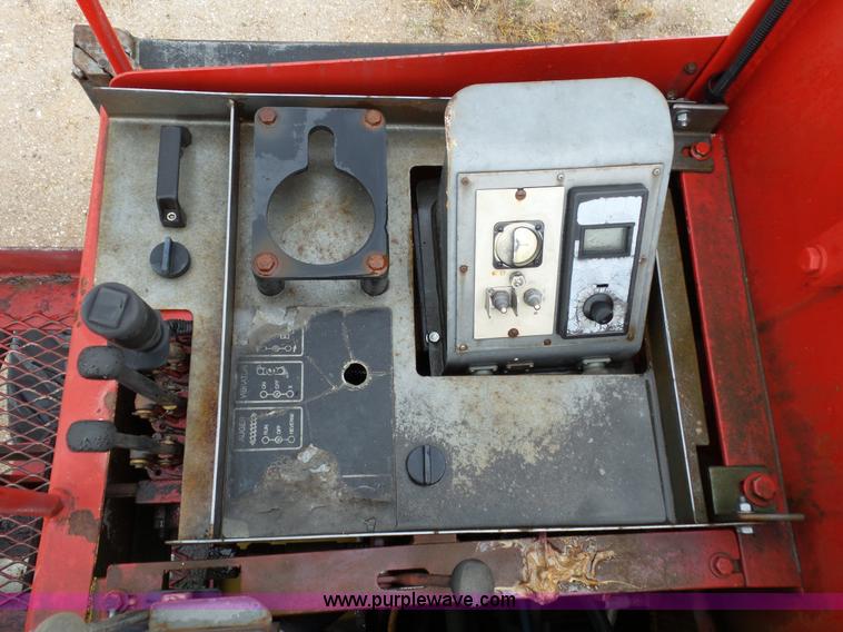 image for item L2051 1994 Somero S-240 laser screed