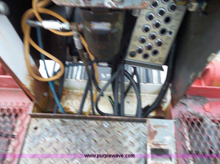 image for item L2051 1994 Somero S-240 laser screed