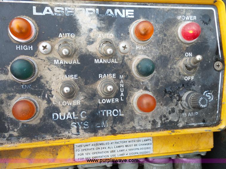 image for item L2051 1994 Somero S-240 laser screed