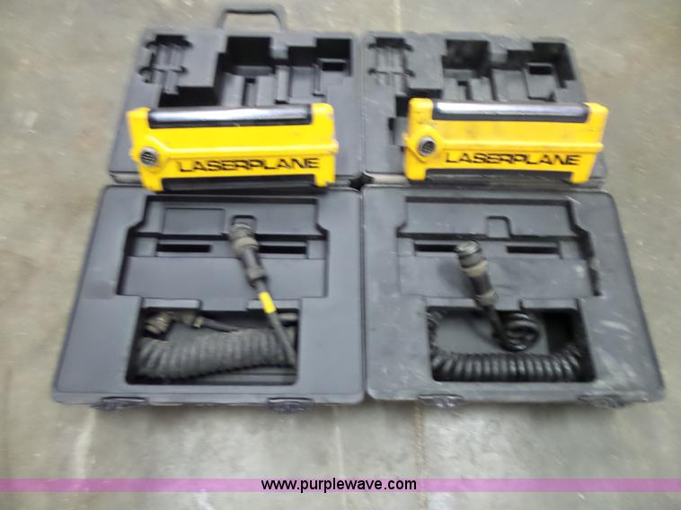 image for item L2051 1994 Somero S-240 laser screed