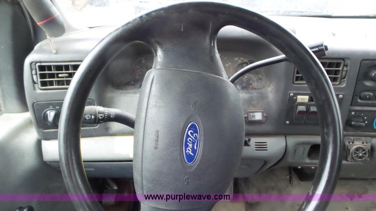 image for item L2069 2003 Ford F550 Super Duty bucket truck