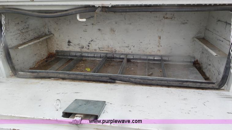 image for item L2069 2003 Ford F550 Super Duty bucket truck