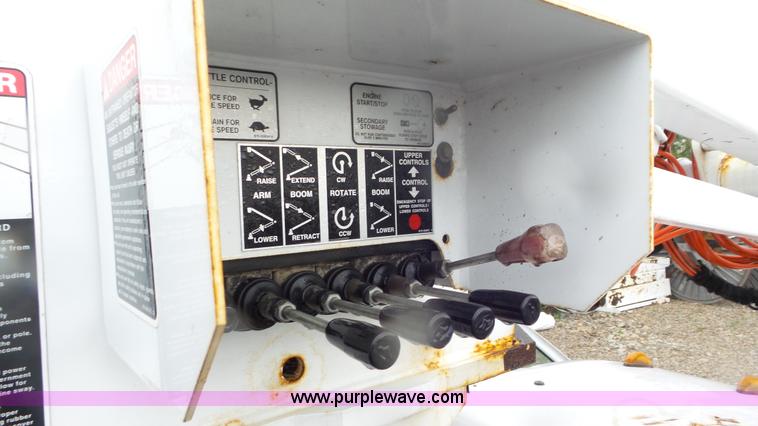 image for item L2069 2003 Ford F550 Super Duty bucket truck