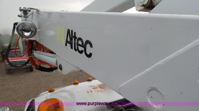 image for item L2069 2003 Ford F550 Super Duty bucket truck