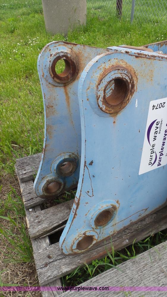 image for item L2074 Okadu 304B hydraulic breaker