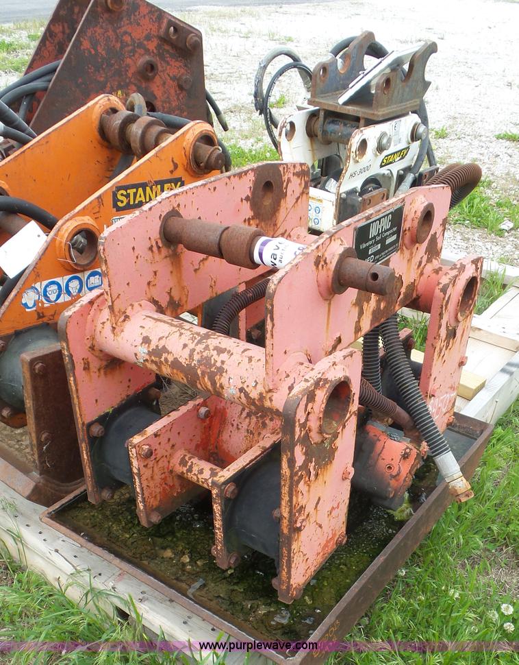 image for item L2075 Allied 8700B Ho-Pac vibrator compactor