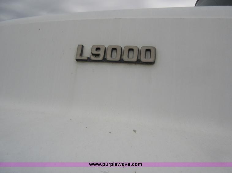 image for item L2750 1995 Ford LT9000 mixer truck