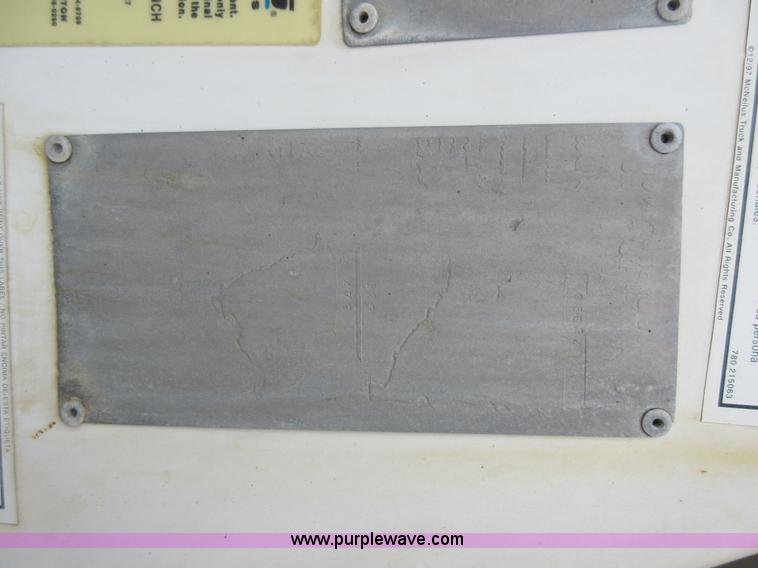 image for item L2750 1995 Ford LT9000 mixer truck