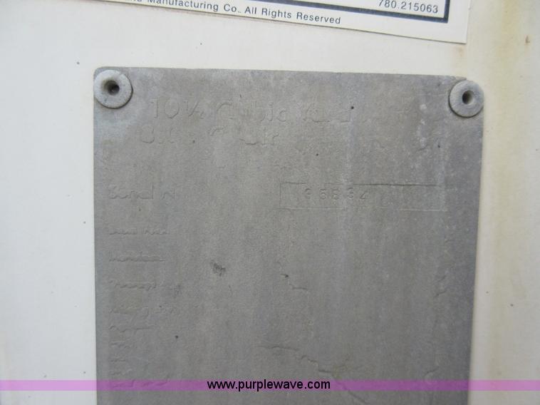 image for item L2750 1995 Ford LT9000 mixer truck