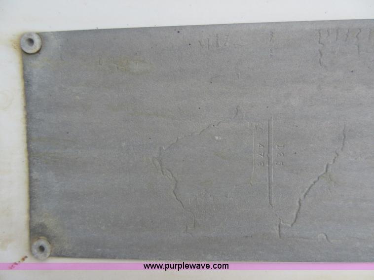 image for item L2750 1995 Ford LT9000 mixer truck