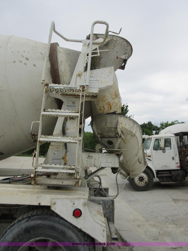 image for item L2750 1995 Ford LT9000 mixer truck