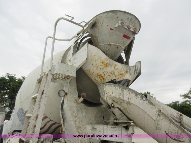 image for item L2750 1995 Ford LT9000 mixer truck
