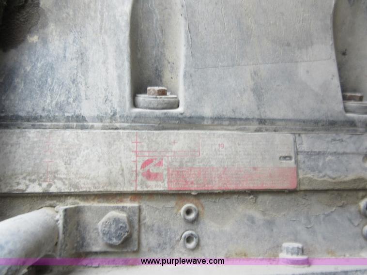 image for item L2750 1995 Ford LT9000 mixer truck