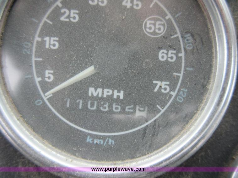 image for item L2750 1995 Ford LT9000 mixer truck