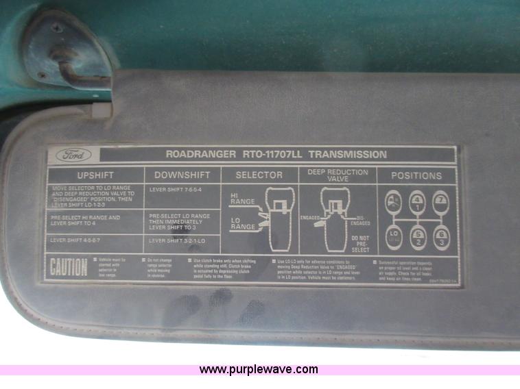 image for item L2750 1995 Ford LT9000 mixer truck