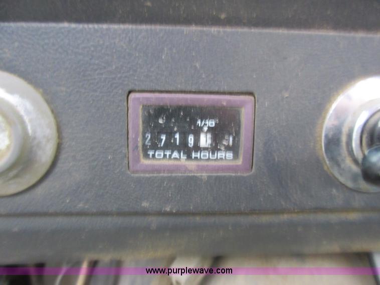 image for item L2750 1995 Ford LT9000 mixer truck