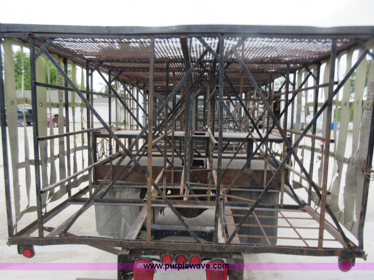 image for item L2751 1998 International 4700 form truck