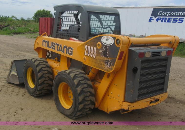image for item L2760 Mustang 2099 skid steer