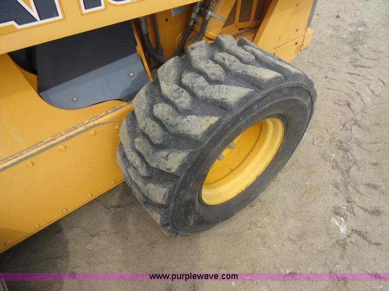 image for item L2760 Mustang 2099 skid steer