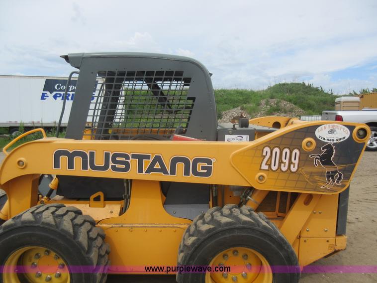 image for item L2760 Mustang 2099 skid steer