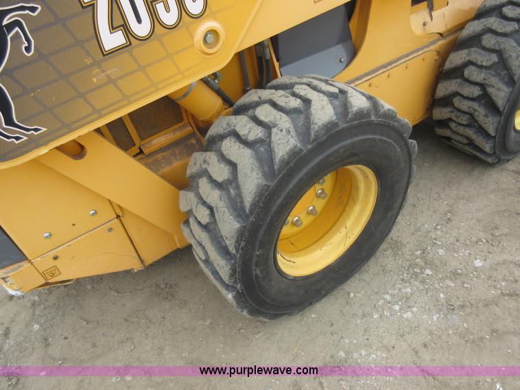 image for item L2760 Mustang 2099 skid steer