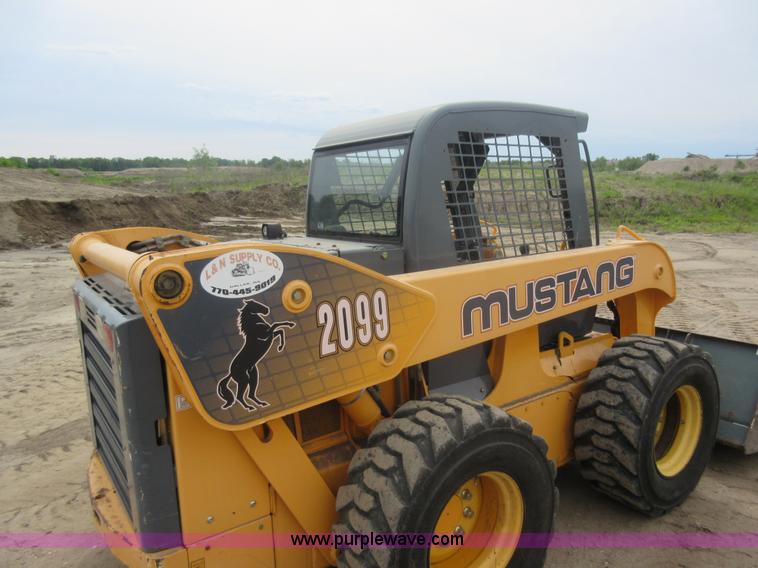 image for item L2760 Mustang 2099 skid steer