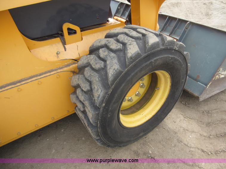 image for item L2760 Mustang 2099 skid steer
