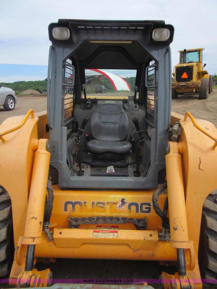 image for item L2760 Mustang 2099 skid steer
