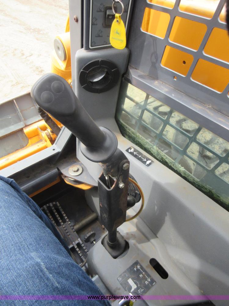 image for item L2760 Mustang 2099 skid steer