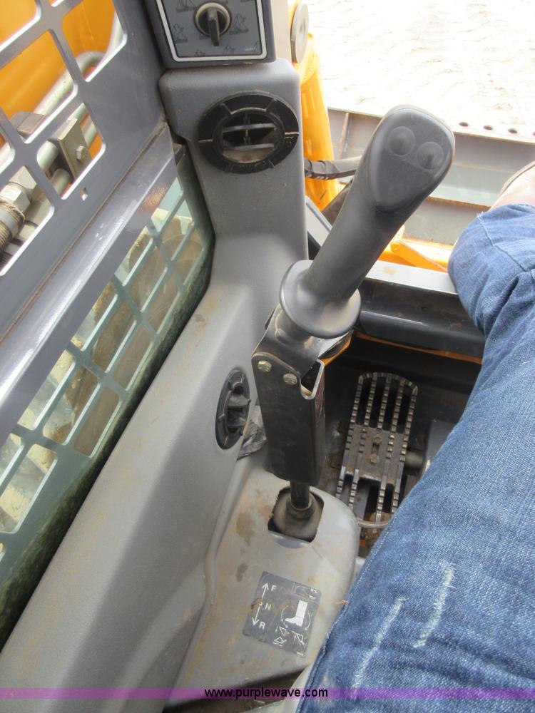 image for item L2760 Mustang 2099 skid steer