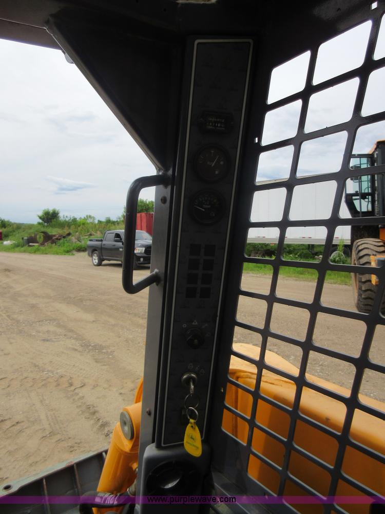 image for item L2760 Mustang 2099 skid steer