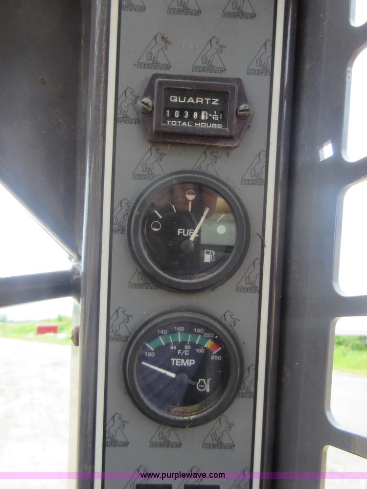 image for item L2760 Mustang 2099 skid steer