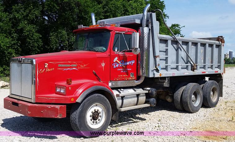 image for item L2775 1996 Western Star 49645 dump truck