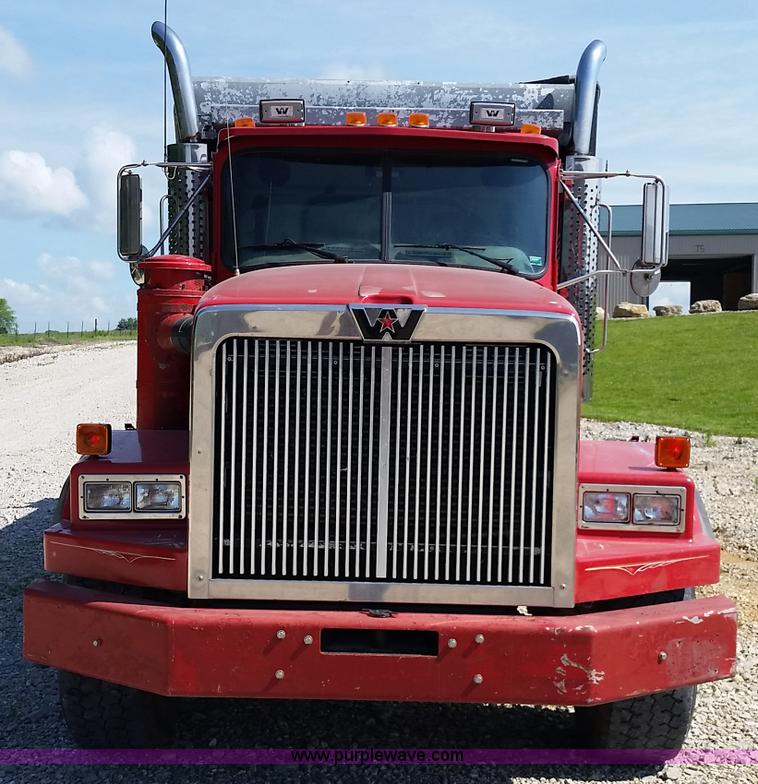 image for item L2775 1996 Western Star 49645 dump truck