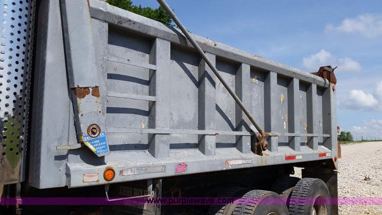 image for item L2775 1996 Western Star 49645 dump truck