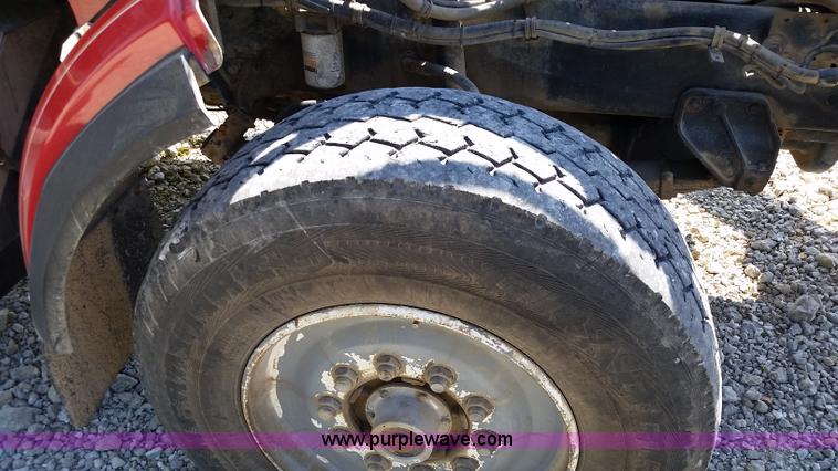 image for item L2775 1996 Western Star 49645 dump truck