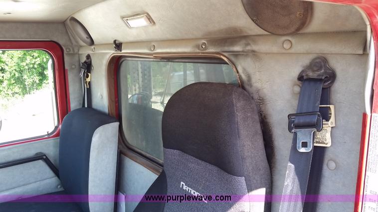 image for item L2775 1996 Western Star 49645 dump truck