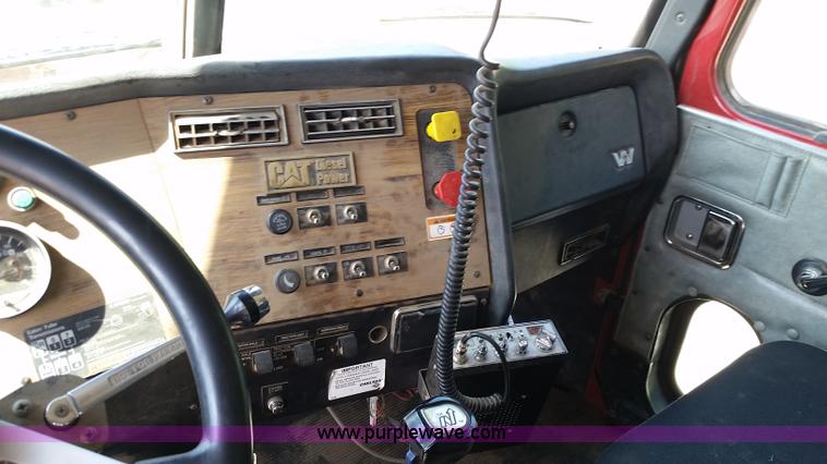 image for item L2775 1996 Western Star 49645 dump truck