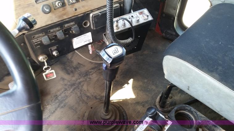 image for item L2775 1996 Western Star 49645 dump truck