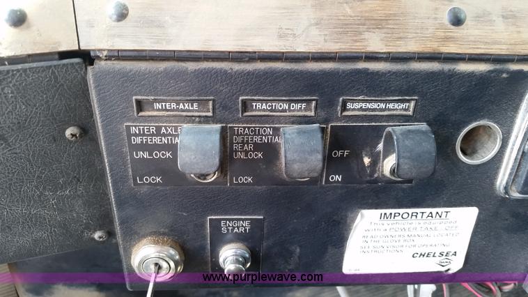 image for item L2775 1996 Western Star 49645 dump truck