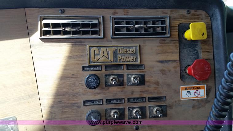 image for item L2775 1996 Western Star 49645 dump truck