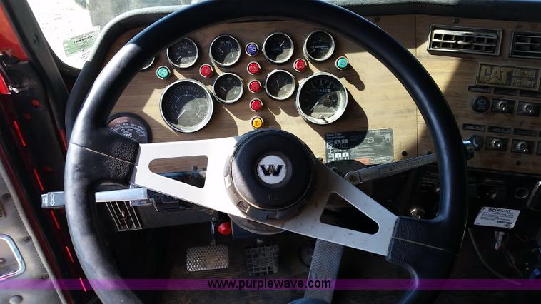 image for item L2775 1996 Western Star 49645 dump truck