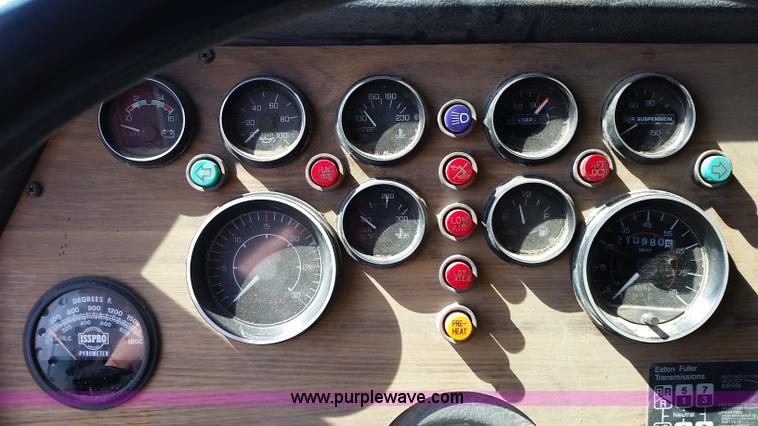 image for item L2775 1996 Western Star 49645 dump truck