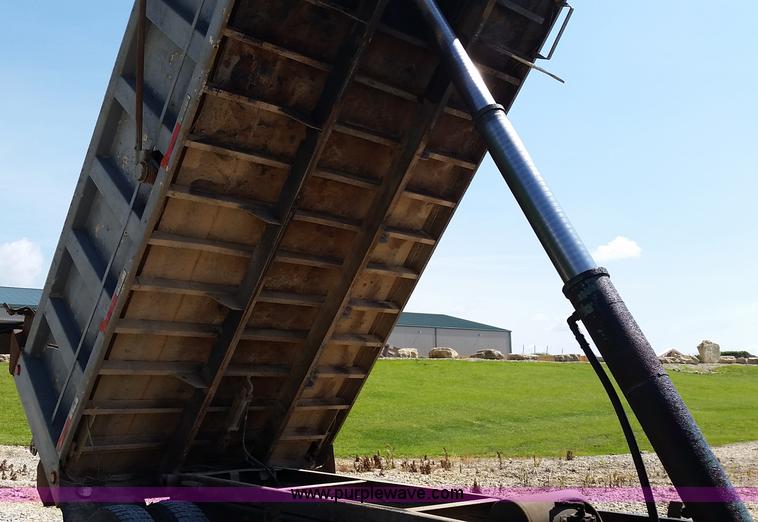 image for item L2775 1996 Western Star 49645 dump truck