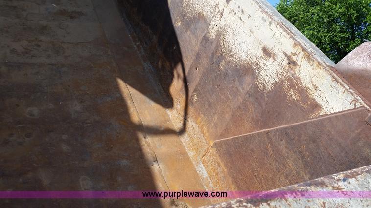 image for item L2775 1996 Western Star 49645 dump truck