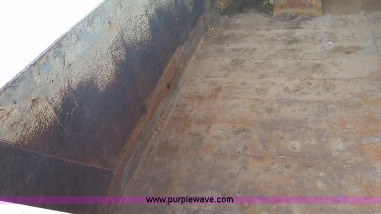 image for item L2775 1996 Western Star 49645 dump truck