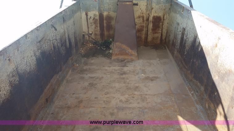 image for item L2775 1996 Western Star 49645 dump truck